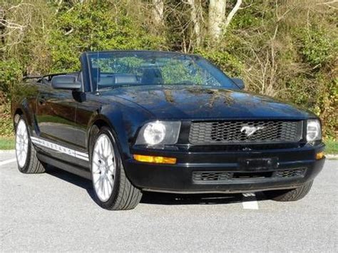 Sell Used 05fordmustangconvertiblev6auto1 Owner90k Milesbest
