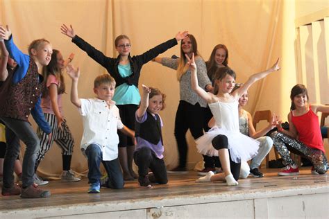 Willkommen Beim Talent Theater Kids On Stage Bühnentraining