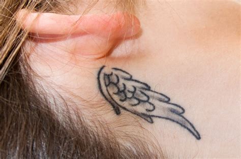 Engelsflügel zeichnung tattoos flügel engelstattoo design engelsflügel tattoo nacken tätowierung skizze tattoo unterarm tattoo kleines tattoo ideen fürs zeichnen. Flügel Tattoos und die Bedeutungen