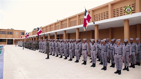 Entrega De Los Cadetes Del Primer Año En La Academia Militar Batalla De