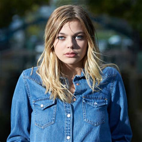 Joie de vivre, louane (deluxe), louane, louane, chambre 12 (deluxe), singles: LOUANE | Musik, Videos, News, Bilder und Konzerttermine