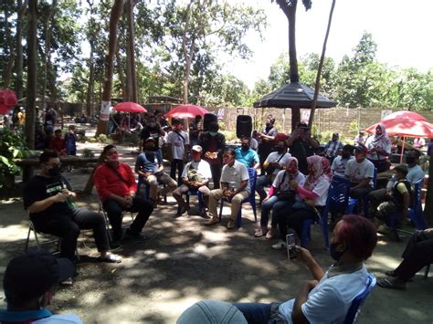 Destinasi wisata terbaru, kekinian & terhits dikunjungi wisatawan. Mas Dhito Melakukan Dialog Dengan Warga Desa Kerkep di ...