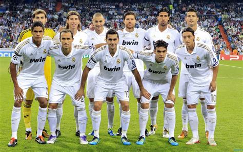 Santiago bernabeu stadium of real madrid in madrid, spain. Real Madrid Pictures Players And Videos: Football 2013 ...