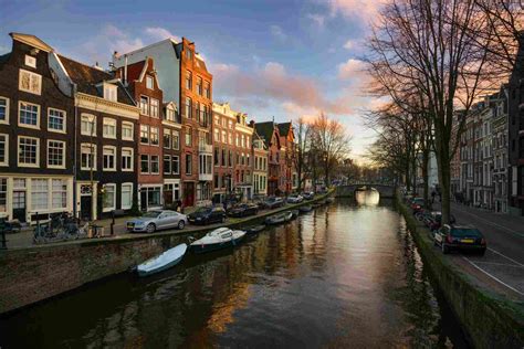 Wisata Kanal Amsterdam Sejarah Harga Tiket Dan Tempat Menarik Sekitarnya Blibli Friends