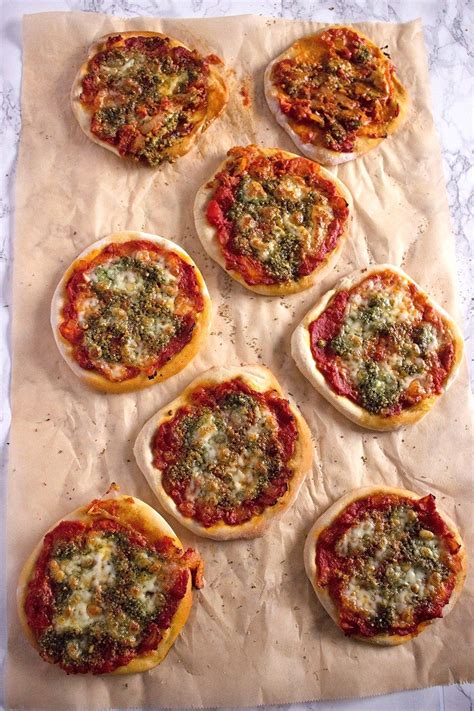 Try Out These Super Cute Mini Pizzas You Could Have Chicken Or Pesto
