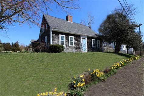3 Historic Houses On Cape Cod For Sale Right Now Curbed