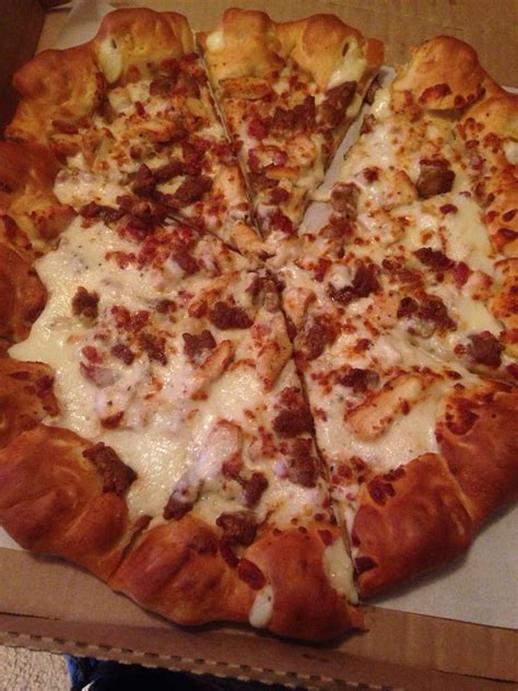 3 Cheese Stuffed Crust Pizza Bacon Sausage Chicken With White Sauce