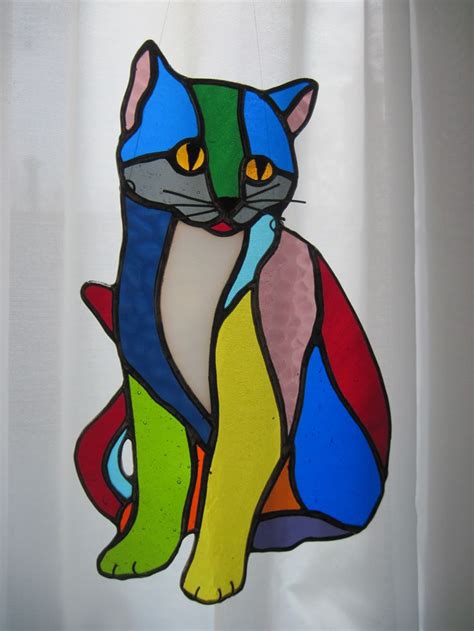 Scrap glass calico cat | Cat stain, Stained glass diy, Glass artwork