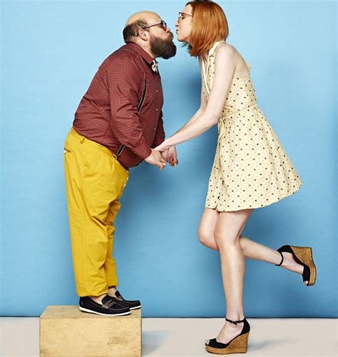 Tall Woman And Short Man Kissing Infogate