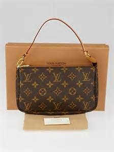 Louis Vuitton Monogram Canvas Accessories Pochette Bag ...