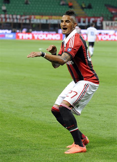 Milan's boateng in amazing stand against racism after walking off in protest at abuse. Kevin-Prince Boateng Photos Photos - AC Milan v Atalanta ...