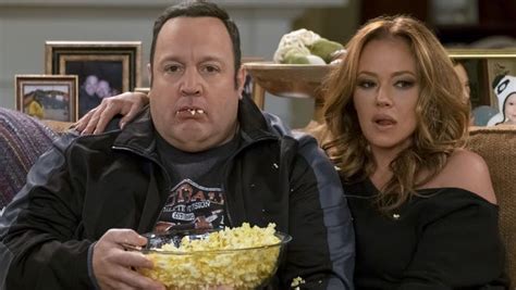 leah remini kevin james are just married again in kevin can wait finale