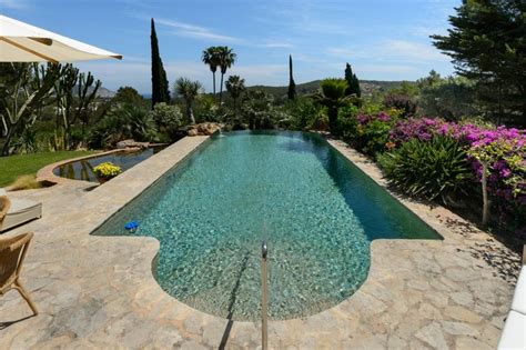 Classic Tuscan Swimming Pool In Ibiza Countryside Ibiza Tuin