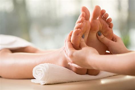 What Is Reflexology Massage Leaftv