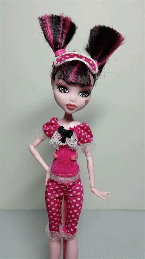 Monster High Dead Tired Draculaura Doll Out Of The Boxx Toys