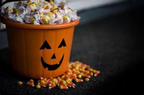Candy Retailer Ranks Ct S Most Popular Halloween Sweets