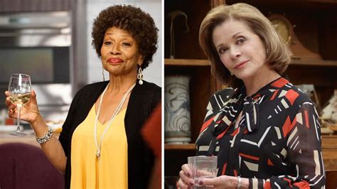 This Mothers Day 9 Tv Writers Honor Their Favorite Onscreen Moms Vogue