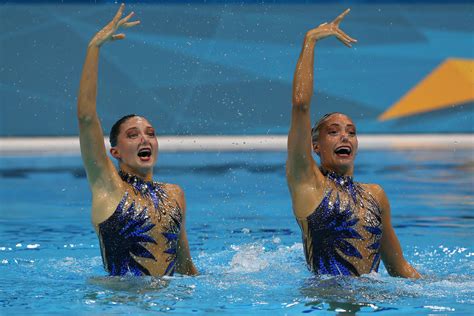 london olympics synchronized swimming photo 7 cbs news