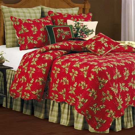 Holly Red Holiday Cotton Filled King Quilt With Images Holiday Bed