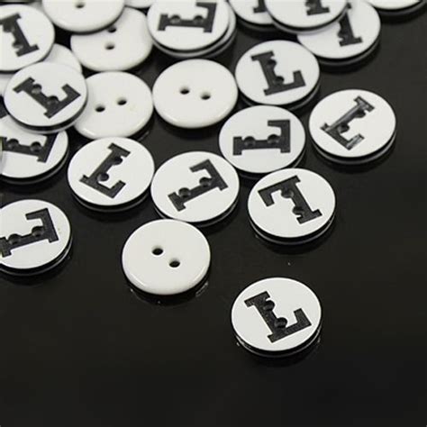 200pcs Craft Plastic Letters Buttons Flat Round Alphabet Garment Sewing