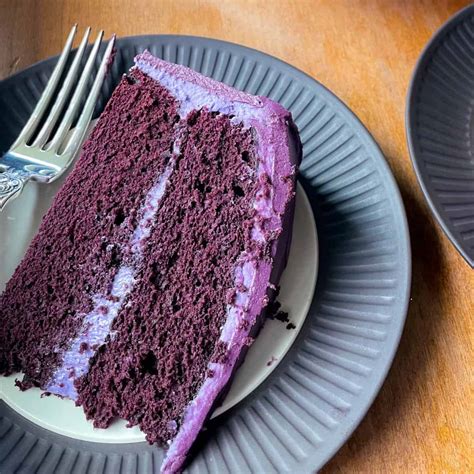 How To Make A Purple Velvet Cake Ugly Duckling Bakery
