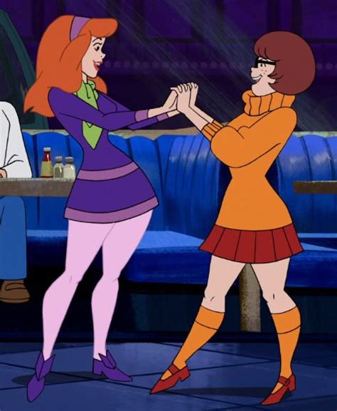Velma Dinkley Daphne Blake Chica Fantasy Greatest Mysteries Co M Villians Scooby Doo Mystery