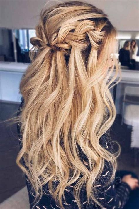 Top 20 Half Up Half Down Wedding Hairstyles Oh The Wedding Day