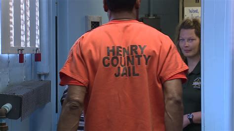 Henry County Iowa Inmates Find Mental Health Relief With Transition Link Jail Program Wqad Com