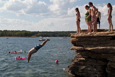 Greers Ferry Lake Jumping Off The Cliffs At The Dam Site P Flickr