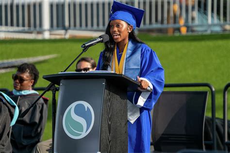 Houston Seniors Make History As First Black Women Valedictorian And