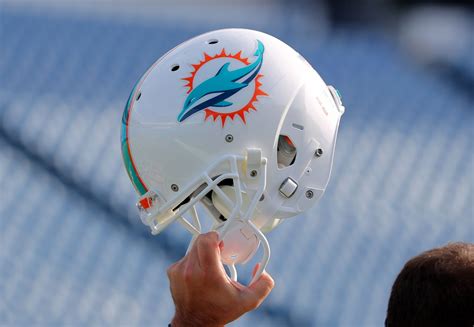 Miami Dolphins 7 Round 2020 Nfl Mock Draft Building A Dynamic Offense