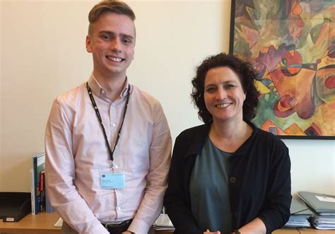 Sophie mühlmann schätzt die lage ein. Braunschweiger beim Planspiel Jugend und Parlament ...