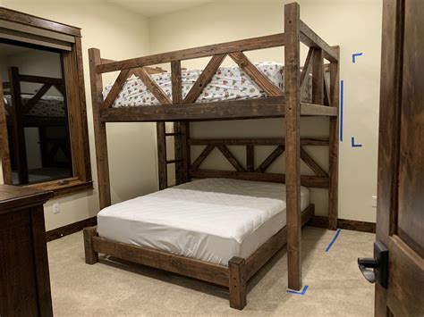 Some bunk bed designs place the larger mattress on top, with the lower twin mattress placed perpendicular to the upper full mattress to provide proper balance for the frame. Queen over queen perpendicular timber bunk | Custom bunk beds, Diy bunk bed, Bunk beds