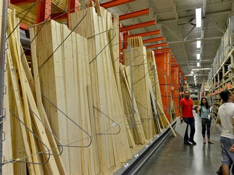 Each board is given a smooth finish, making it easy to paint or stain. Home Depot, Menard's Sued Over 2x4, 4x4 Board Lengths ...