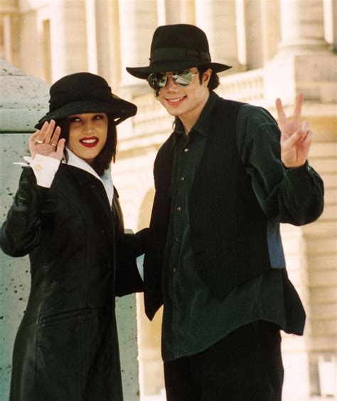 Unseen Lisa Marie And Michael Jackson Wedding Photos Click Here To