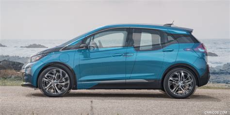 I recently test drove the chevy bolt (at last!) and also spent some time driving a 2015 nissan leaf again (due to our i3 being in service). Compact EV Battle: BMW i3 vs. Chevy Bolt