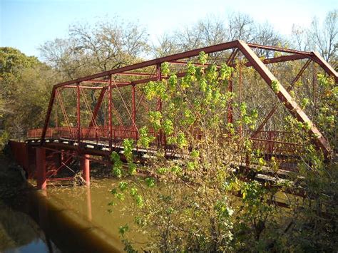 The Old Alton Bridge Is One Of The Most Haunted Bridges In Texas