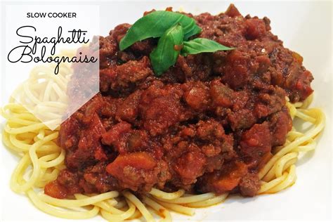 Made in just 30 minutes, this is a spaghetti bolognese you'll make over and over again. Slow Cooker Spaghetti Bolognaise - Mum's Lounge