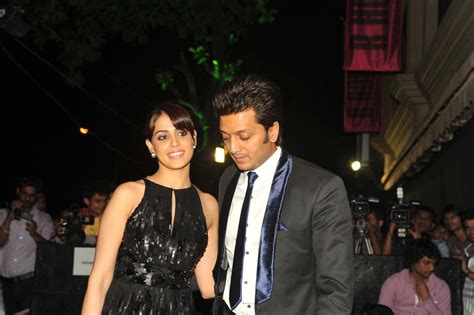 Ritesh Deshmukh With Wife Genelia At Suneil Shetty S Two New Stores Discovery And R House Launch