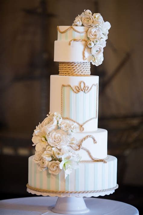 15 Beautiful Spring Wedding Cake Designs