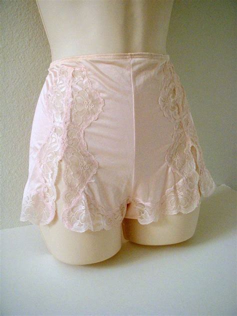 268 besten knickers panties bilder auf pinterest vanity fair vintage schminktisch und unisex