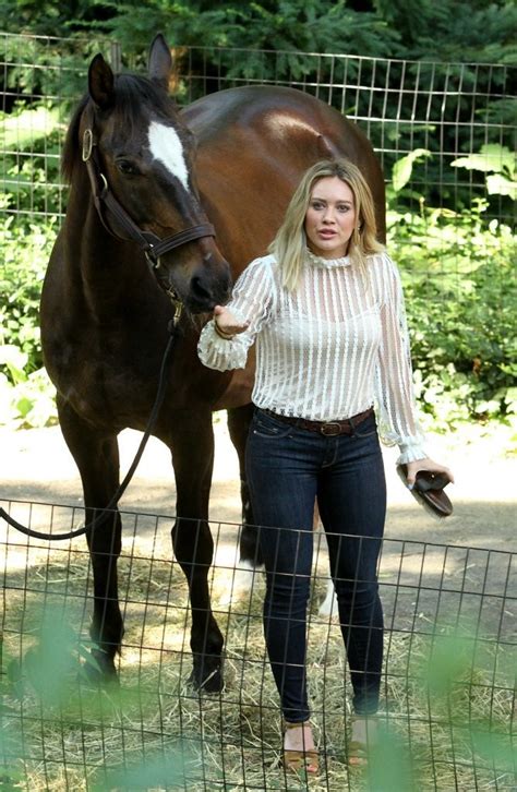 Hilary Duff Photos Photos Hilary Duff Films Scenes With A Horse At