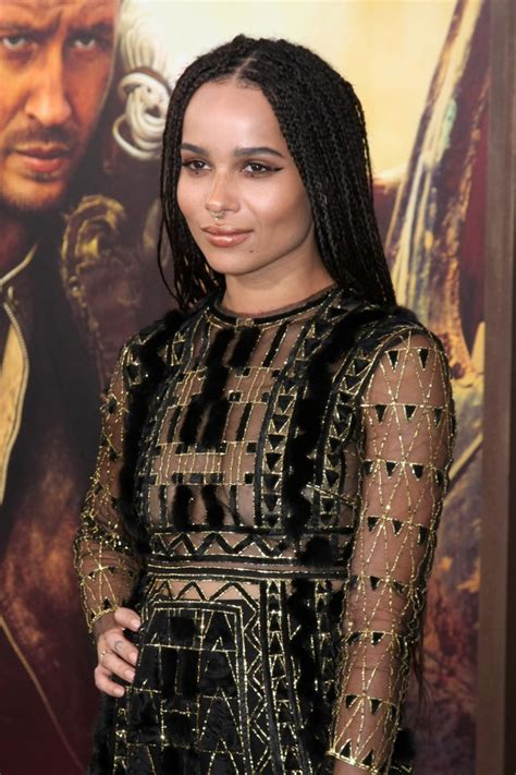 Oct 06, 2020 · the struggle is real when you have fine hair. Zoe Kravitz Debuts Short Hair, See Her Bob!