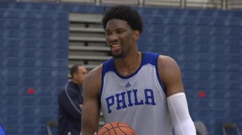 Joel embiid, who was originally listed on the nba injury report as questionable for tonight's home game with the chicago bulls, is now available to play. Joel Embiid to play 12 minutes in Sixers debut vs. Celtics | RSN