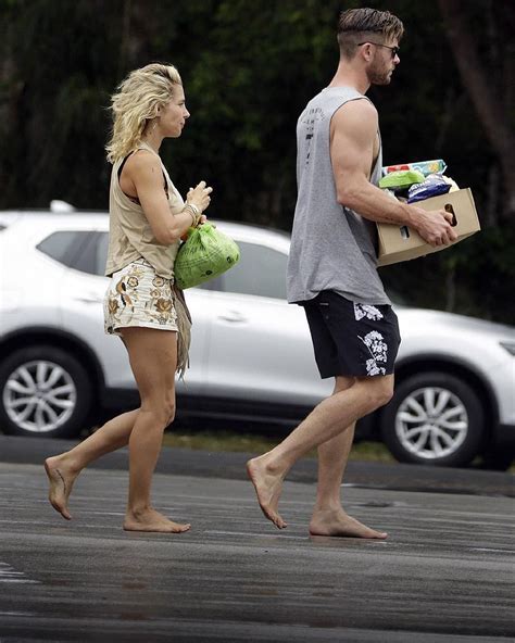 Chris Hemsworth Elsa Pataky Elsa Pataky Going Barefoot Barefoot Men Celebrity Feet