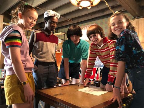 37 stranger things season 3 behind the scenes pictures that ll make you love the cast even