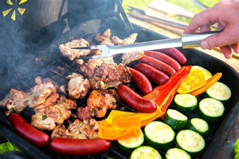 No grill for a backyard bbq? How to Grill Any Type of Food - Best BBQ Grilling Tips