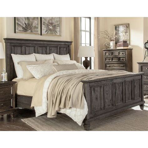 For spacious master suites, opt for an ensemble that features a king bed, mirrored dresser, and a pair of nightstands. King Size Bed (With images) | California king bedroom sets, King bedroom sets