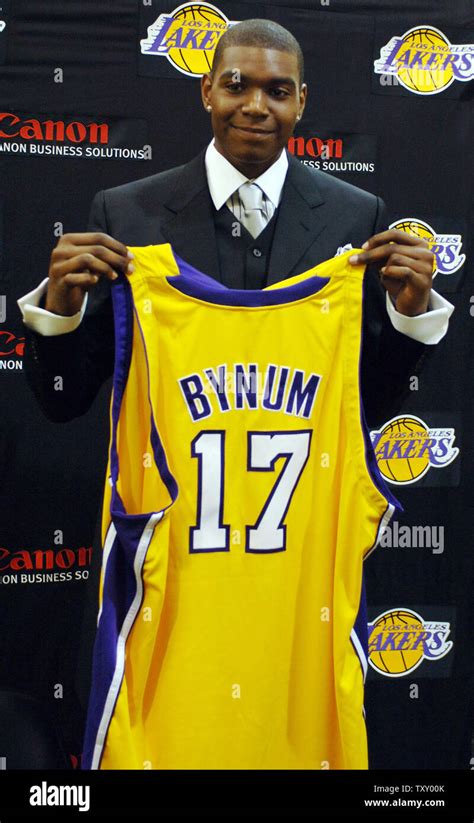 Nba Andrew Bynum 2005 Hi Res Stock Photography And Images Alamy