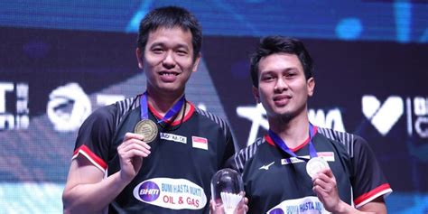 Jun 15, 2021 · saat masih aktif bermain, markis kido paling lama berpasangan dengan hendra setiawan, yang kini berpasangan dengan mohammad ahsan. Dari Mohammad Ahsan/Hendra Setiawan untuk Indonesia - Bola.net